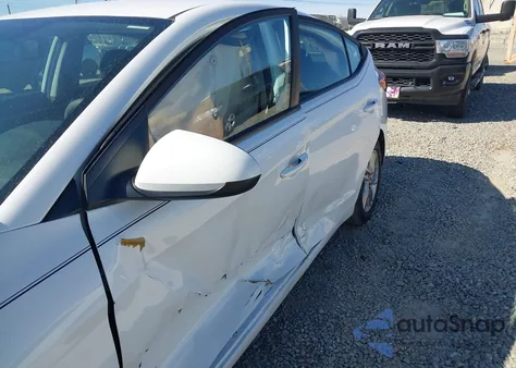 2019 Hyundai Elantra Sel z USA, uszkodzony, nr VIN 5NPD84LF7KH403609